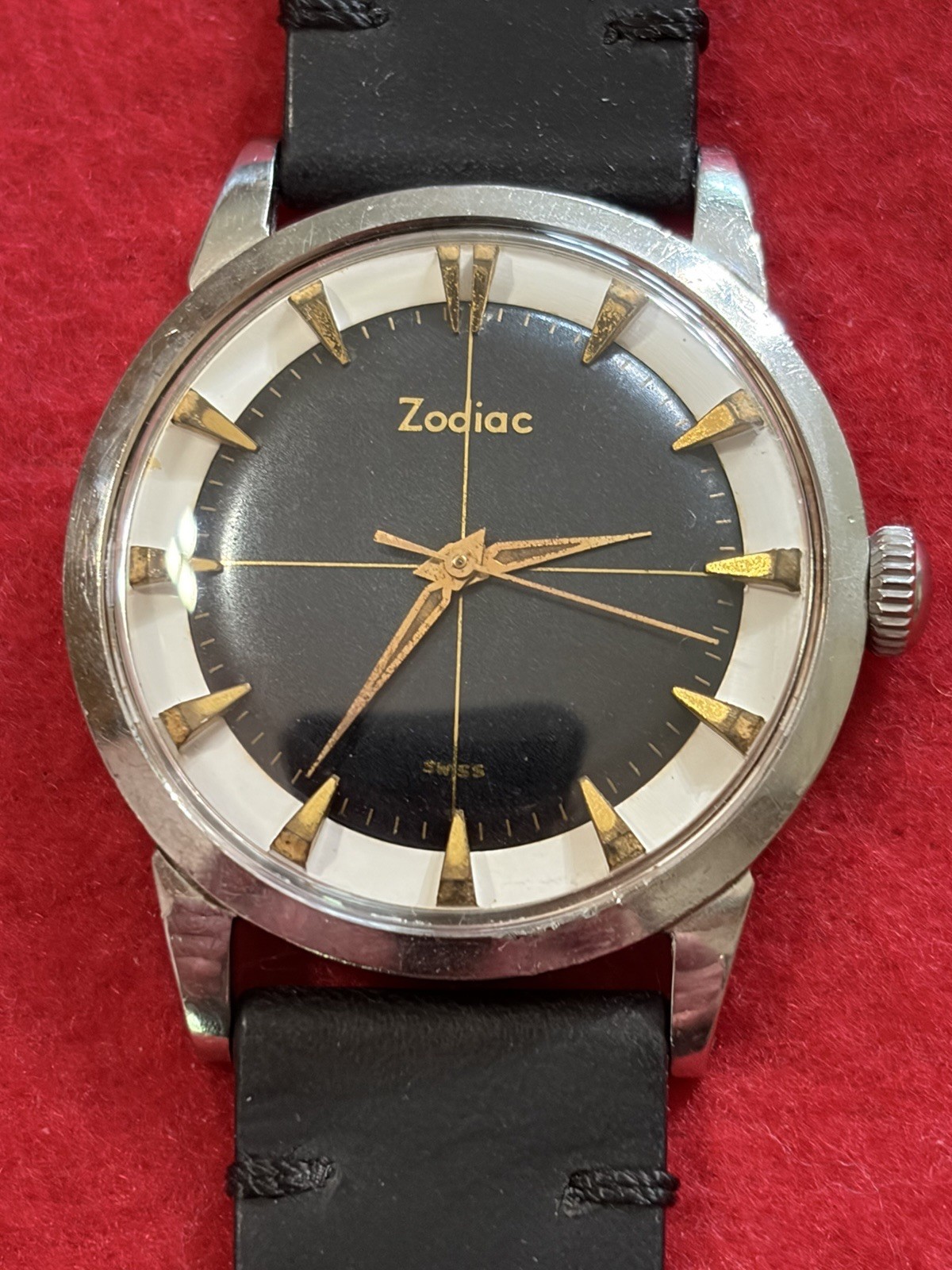1950’s Zodiac Glorious Hacking 17j Swiss Manual Wind 34mm Wristwatch-Runs Great