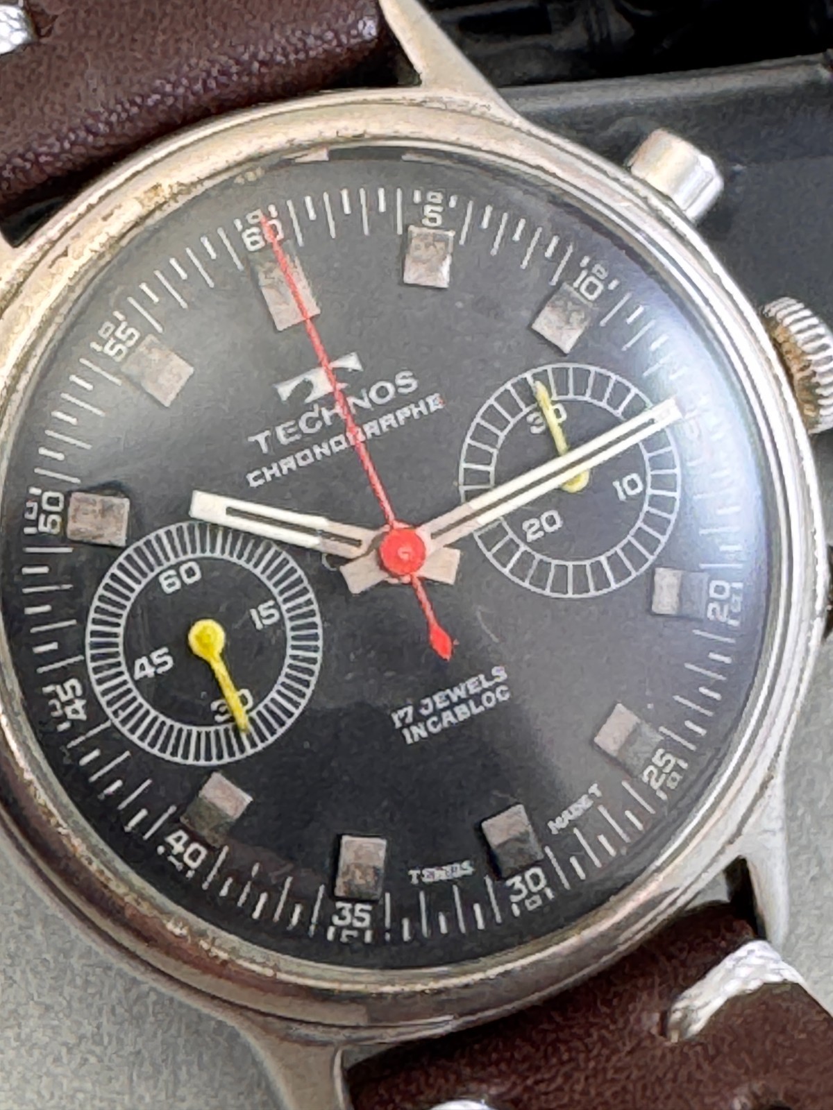 VINT TECHNOS CHRONOGRAPH BLACK GILF DIAL NEVER RESTORED CAL V 7733 wind ca 60