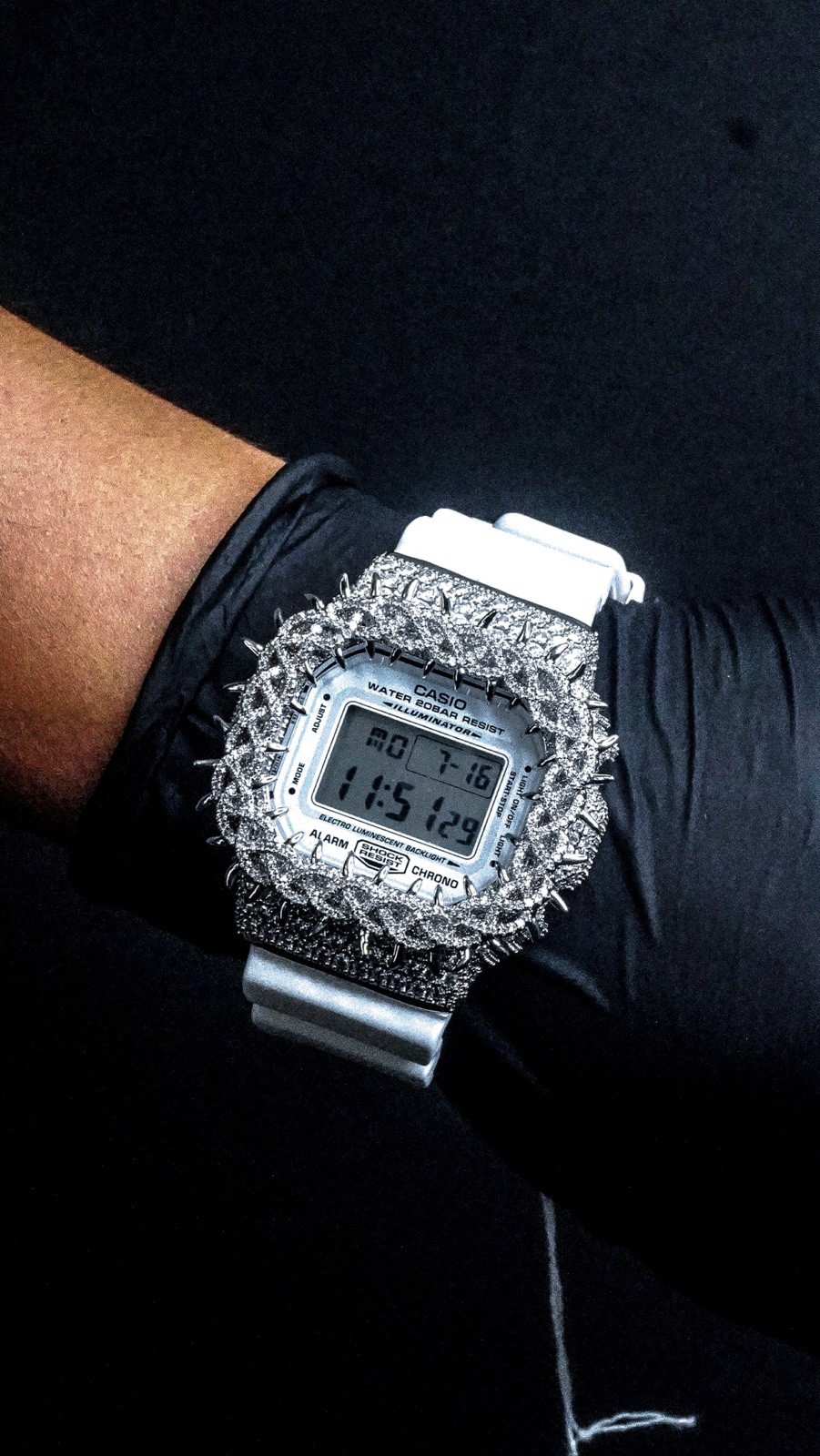 BUSTDOWN G-SHOCK. CUSTOM PIECE. WHITE BAND. JESUS PIECE. BRAND NEW. WITH BOX