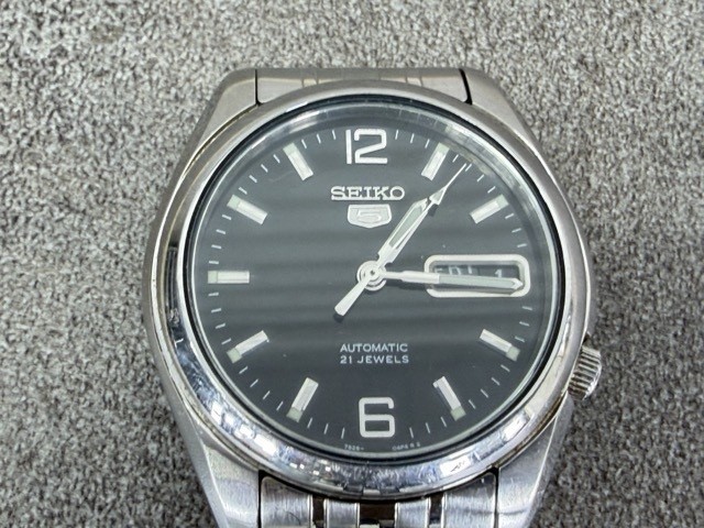 Seiko 5 Automatic Men’s Watch 7S26-01V0 21 Jewels See-Through Caseback 30mm