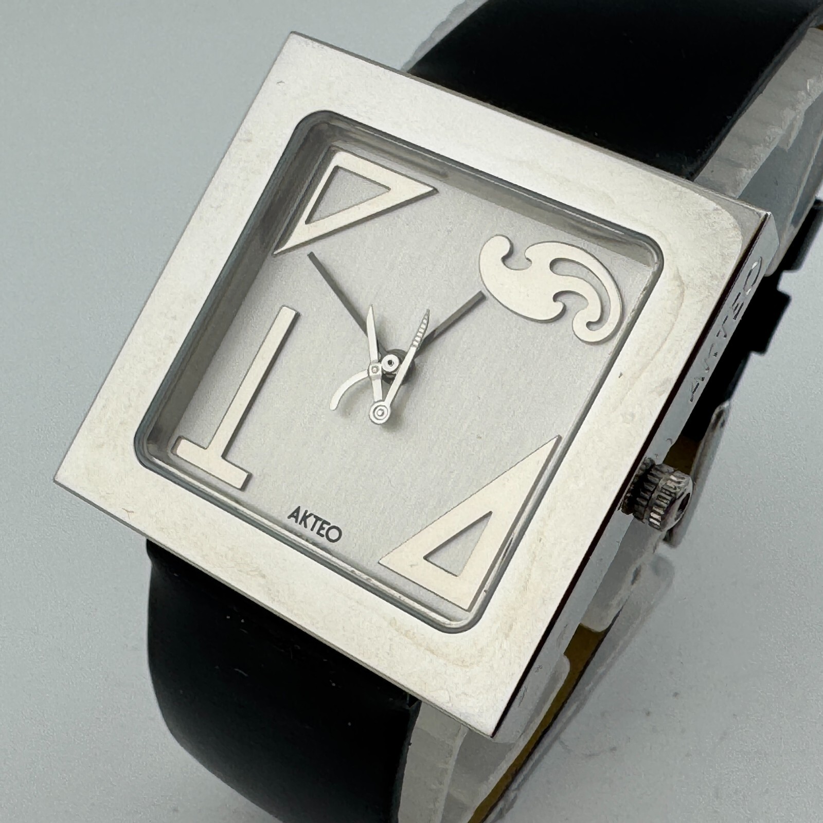 AKTEO France Quartz Watch Unisex 50m Silver Steel Square Leather New Battery