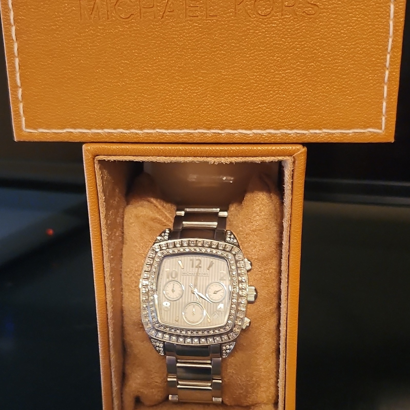 Michael Kors Chronograph Quartz Silver Stainless Bracelet w/ Box Needs Battery!