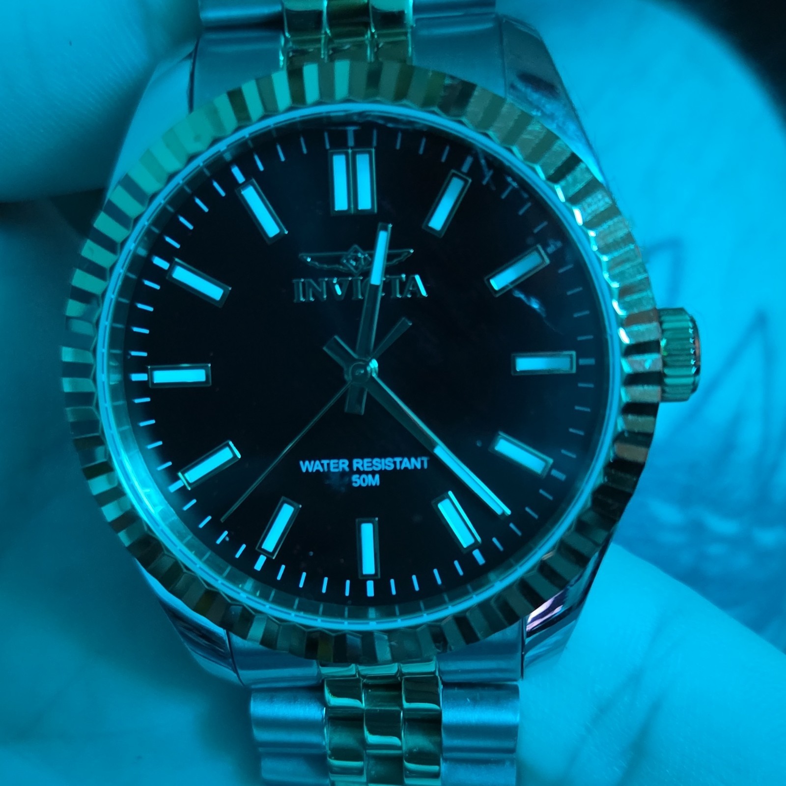 Invicta Vintage Men’s Black Dial Quartz Two-Tone Fluted Bezel. Jubilee Band.
