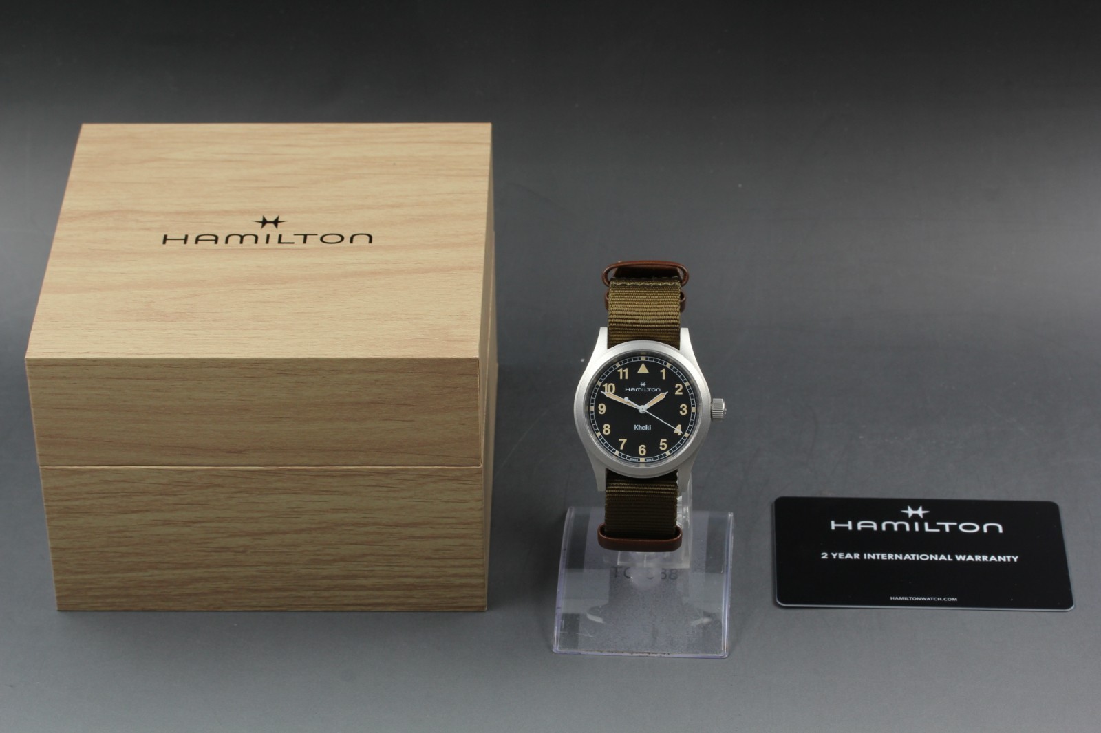 Mint in Box Hamilton Khaki Field H69401930 Black Dial 38mm Men’s Qz Watch U972