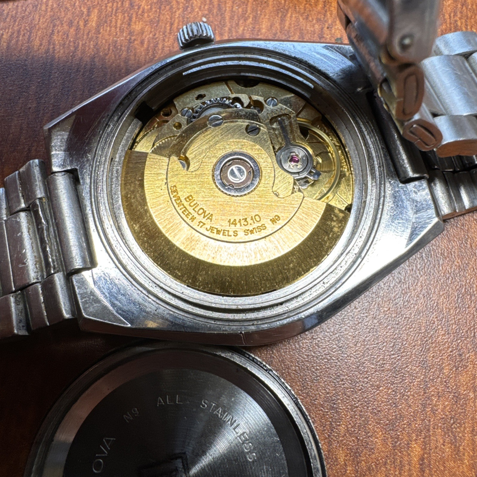 RARE BULOVA men’s automatic watch day/date Philippines Corp Gift 1979 RUNS AS IS