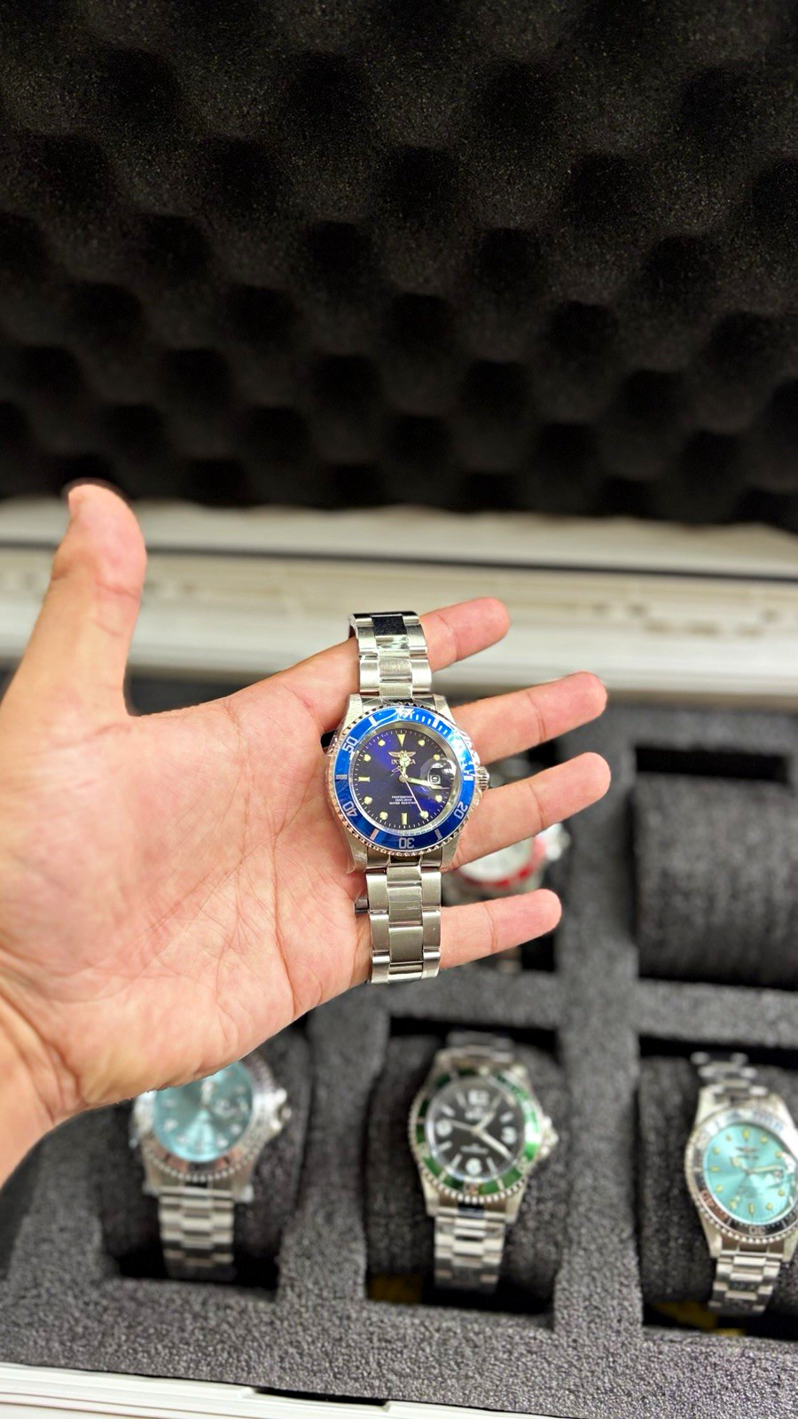 Invicta Pro Diver Coastpath 26972 40mm Blue Dial 200m Stainless Steel mens watch