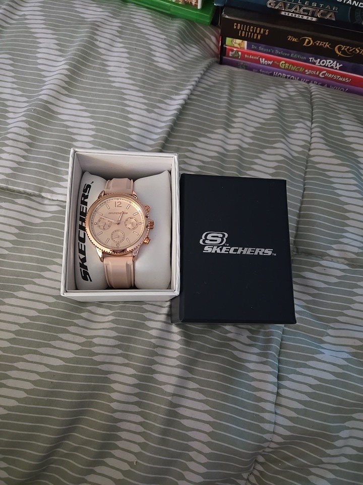Skechers Womens SR6250 Rose Gold Pink Silicone Band Wristwatch NEEDS BATTERY B54