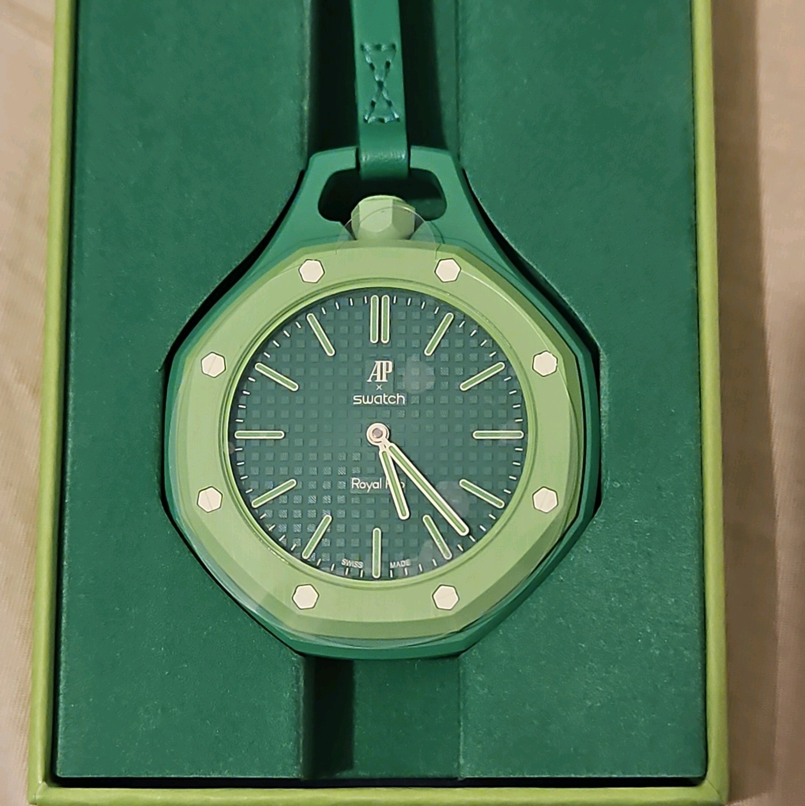 Authentic ✅ AP x Swatch – Royal Pop – Green Eight – NEW WITH BOX AND RECI PAPERS