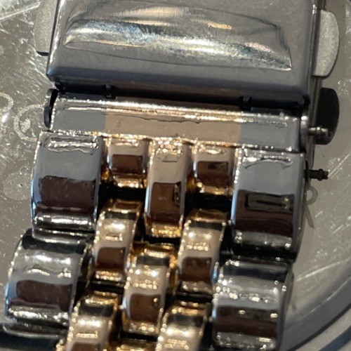 RocaWear Classic Mens Watch Push-Button Band Looks & Runs Great RM9662 New