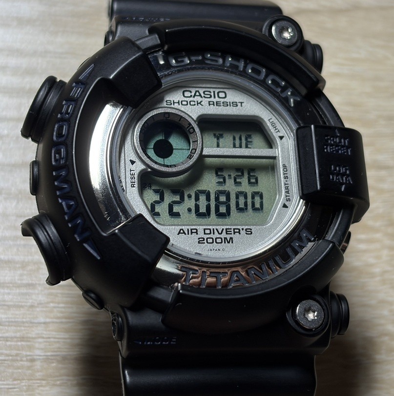 Beautiful item! Shipping 390 yen ~ Casio G-Shock DW-8201WC-8T 2nd generation