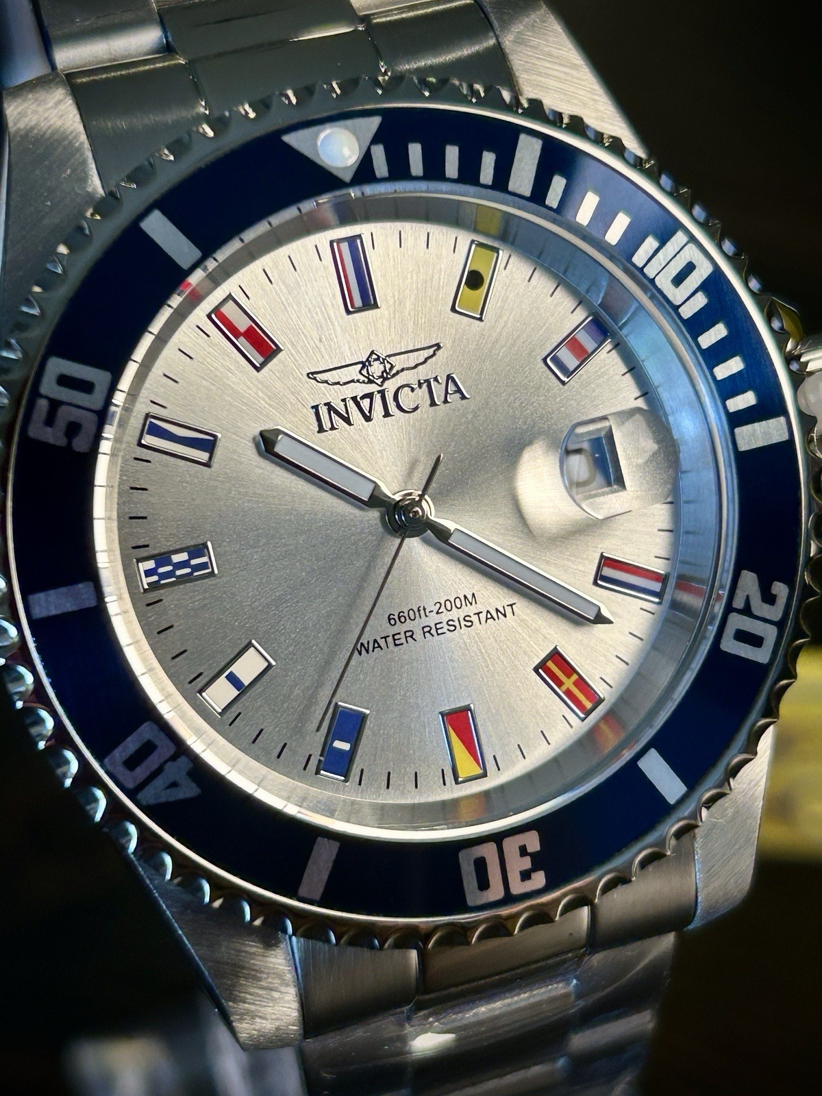 Invicta Pro Diver Men’s 40mm Watch Model #49885 – International Nautical Flags