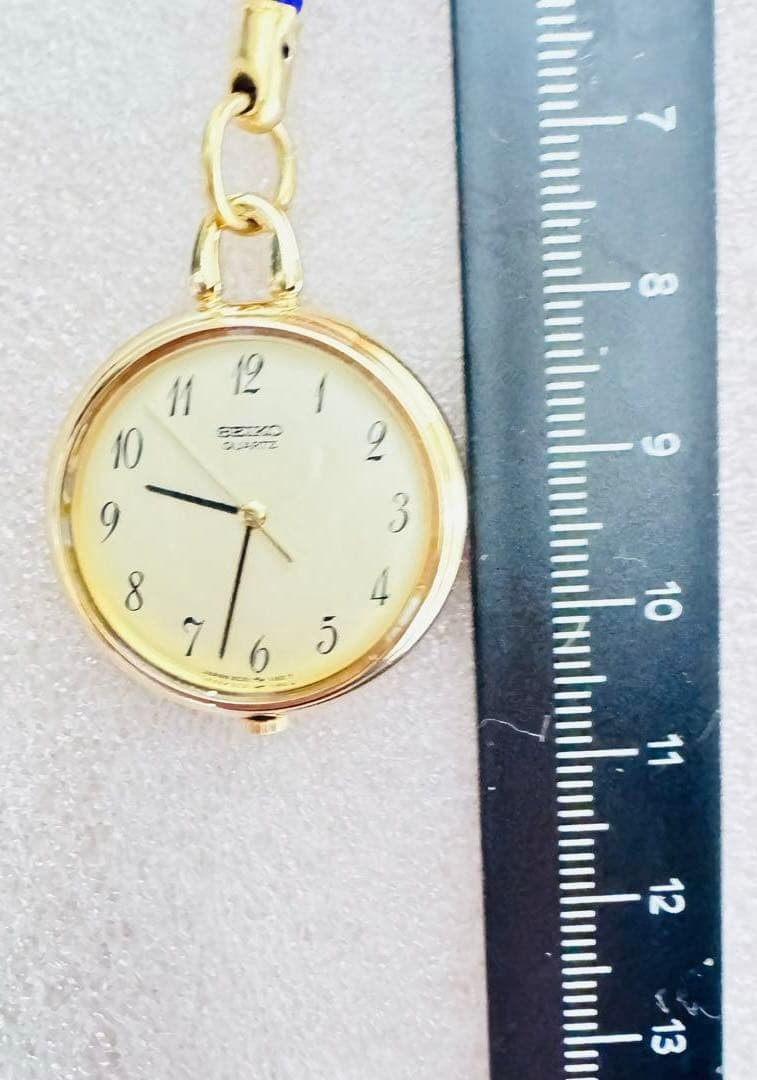 Excellent condition SEIKO pocket watch, gold, quartz, 2.5cm, retro style, batter