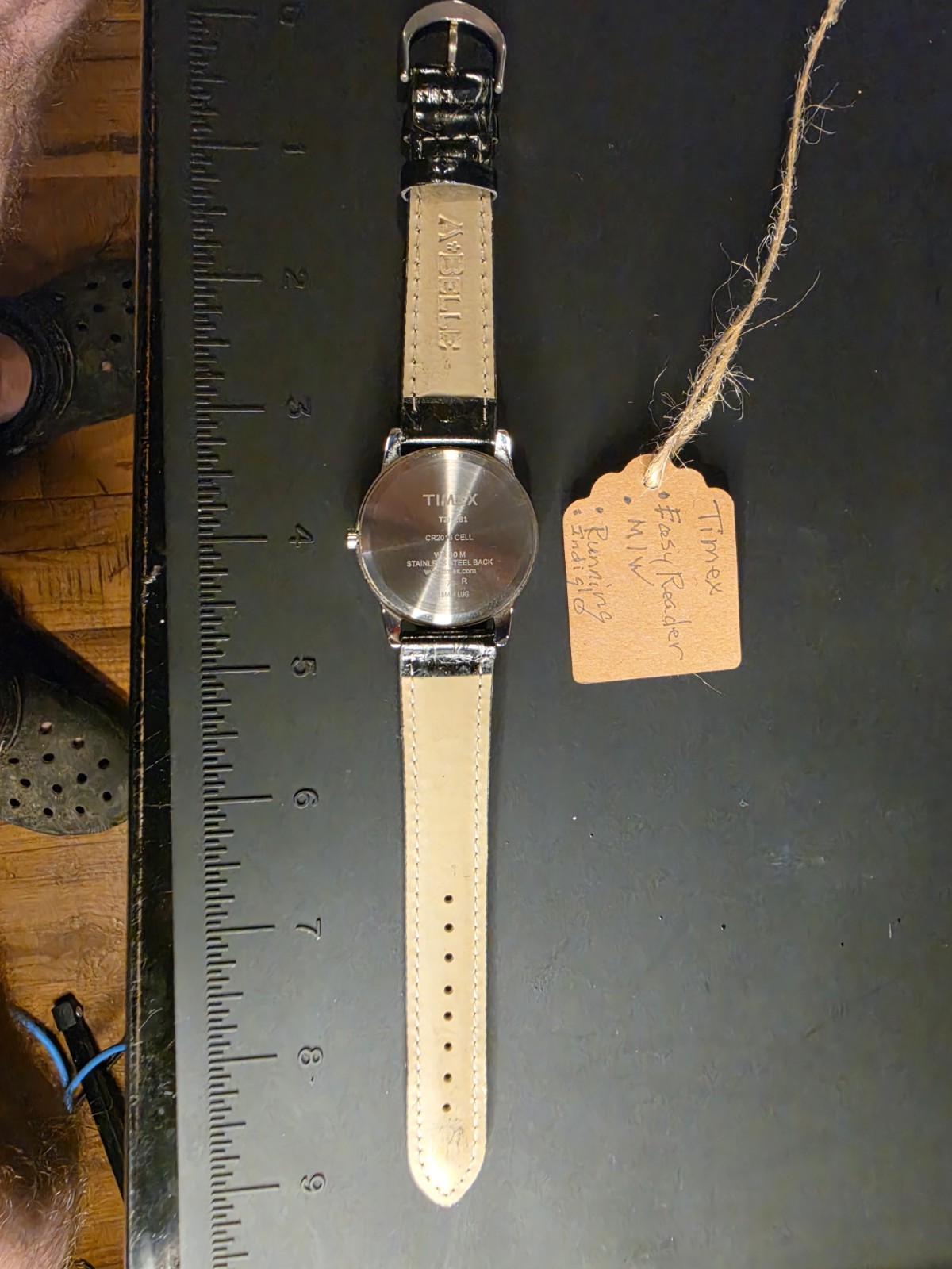 Timex Easy Reader Quartz Indiglo Date 30m White Dial Black Leather Strap.