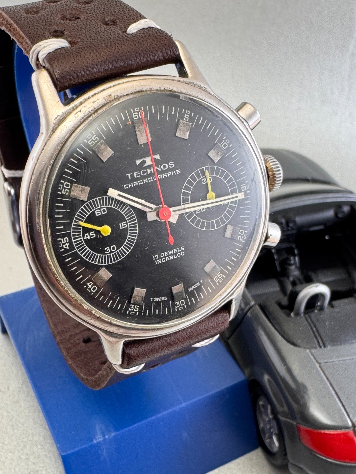 VINT TECHNOS CHRONOGRAPH BLACK GILF DIAL NEVER RESTORED CAL V 7733 wind ca 60