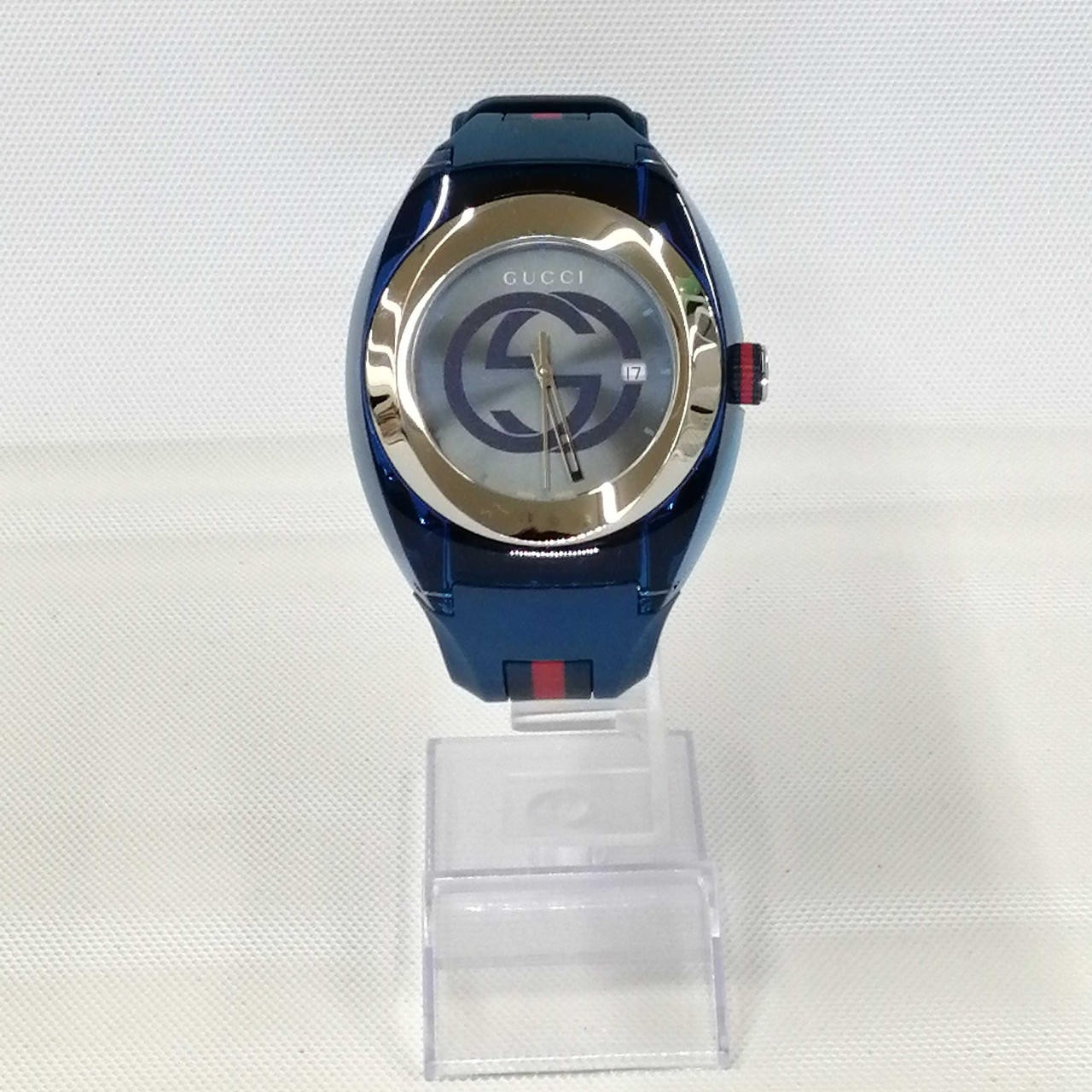 Watch Model YA137104A GUCCI