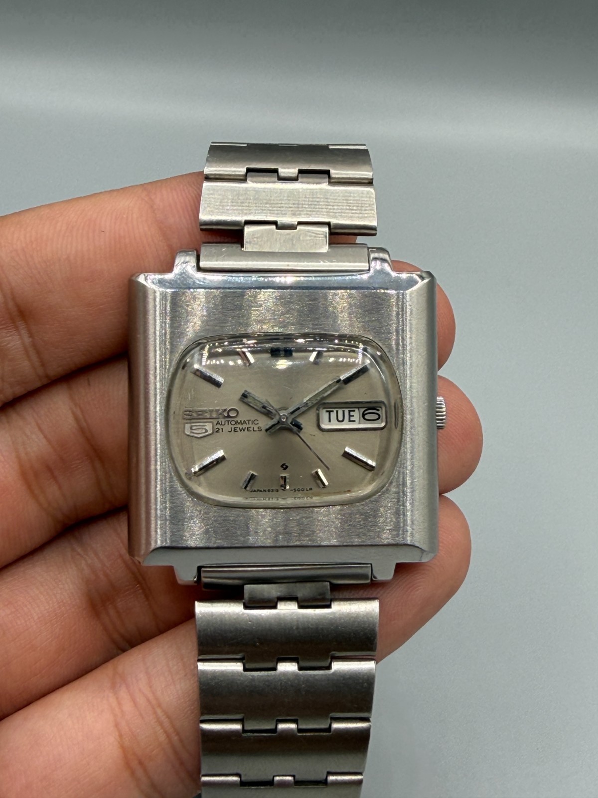 Vintage Seiko 5 Automatic 6319 Japan 21 Jewels Cream Dial Day Date 1970s