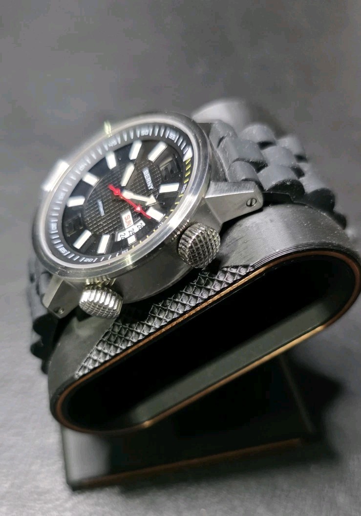 Berny Super Compressor Style Automatic NH36 Black Dial Sapphire 200M