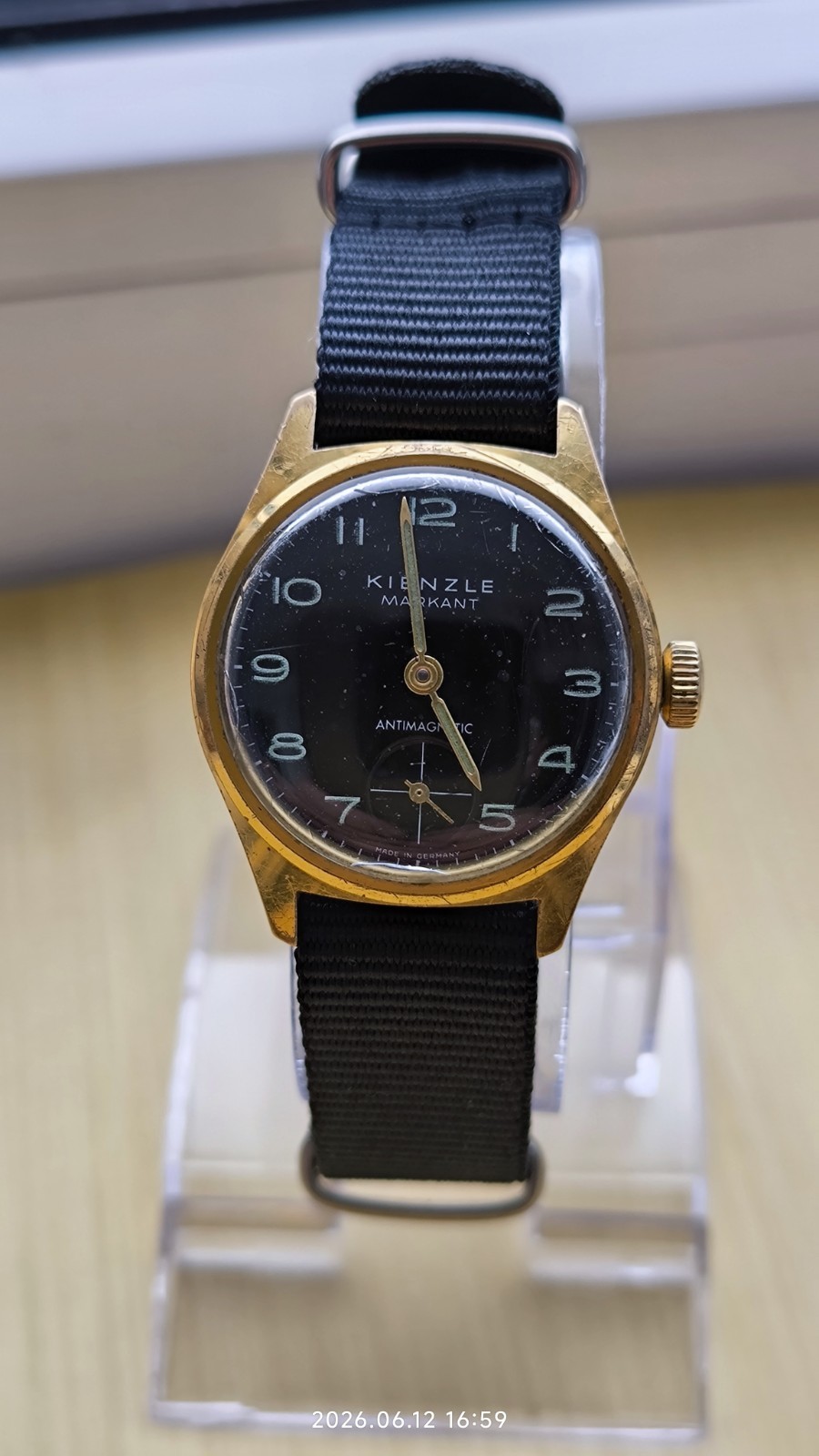 VINTAGE KIENZLE MARKANT ANTIMAGNETIC GERMAN MEN’S WRIST Watch Black Dial