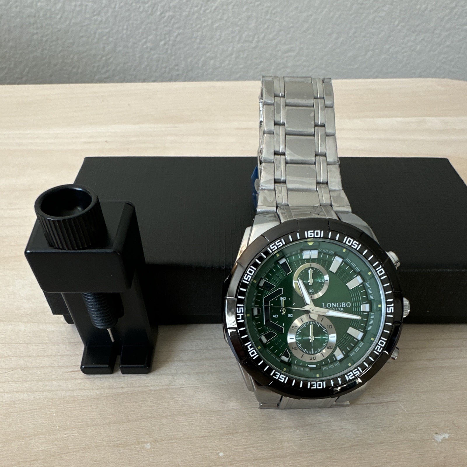 LONGBO Quartz Chronograph Green Dial 44-47.9mm SS Bracelet 30m w/ Box