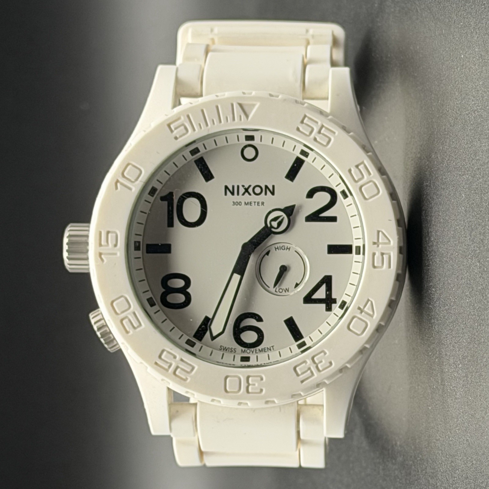 NIXON Rubber 51-30 Watch / White / Tide Graph / “Simplify” / EXCELLENT Condition