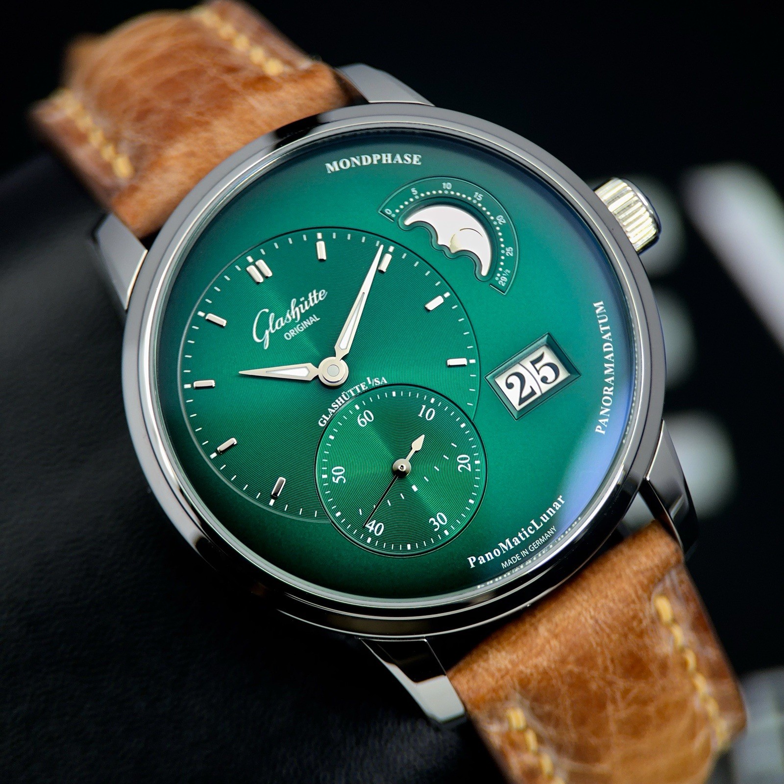 Glashütte Original PanoMaticLunar 1-90-02-14-32-62 40mm Green Dial Full Set
