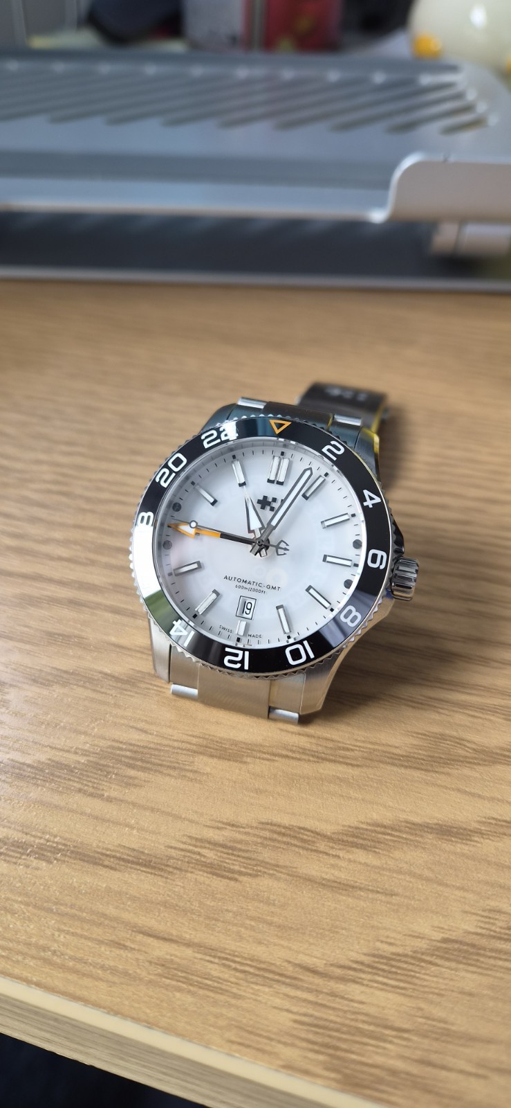 42mm Christopher Ward C60 Trident Pro Anthropocene – GMT with box and papers.