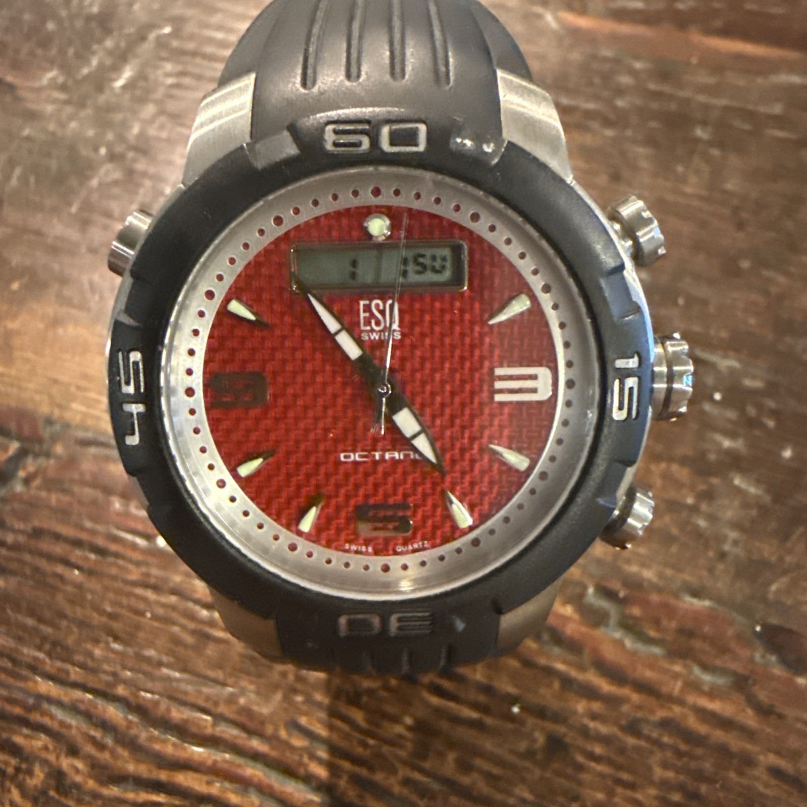 ESQ Movado Octane 42mm Red Dial Quartz New Battery Very Good Stainless Steel