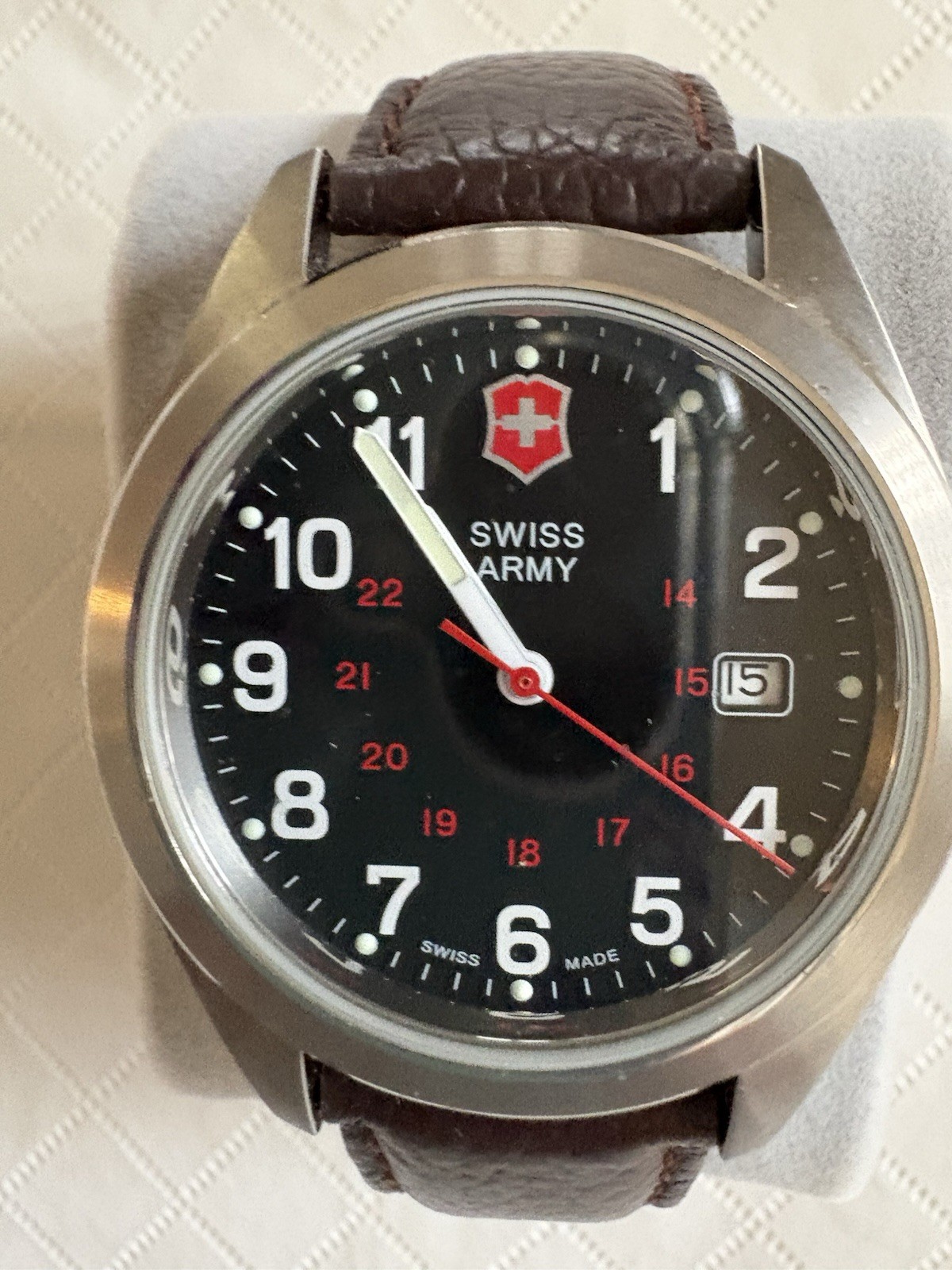 Swiss Army 241083 Men’s Field Watch – Excellent Condition