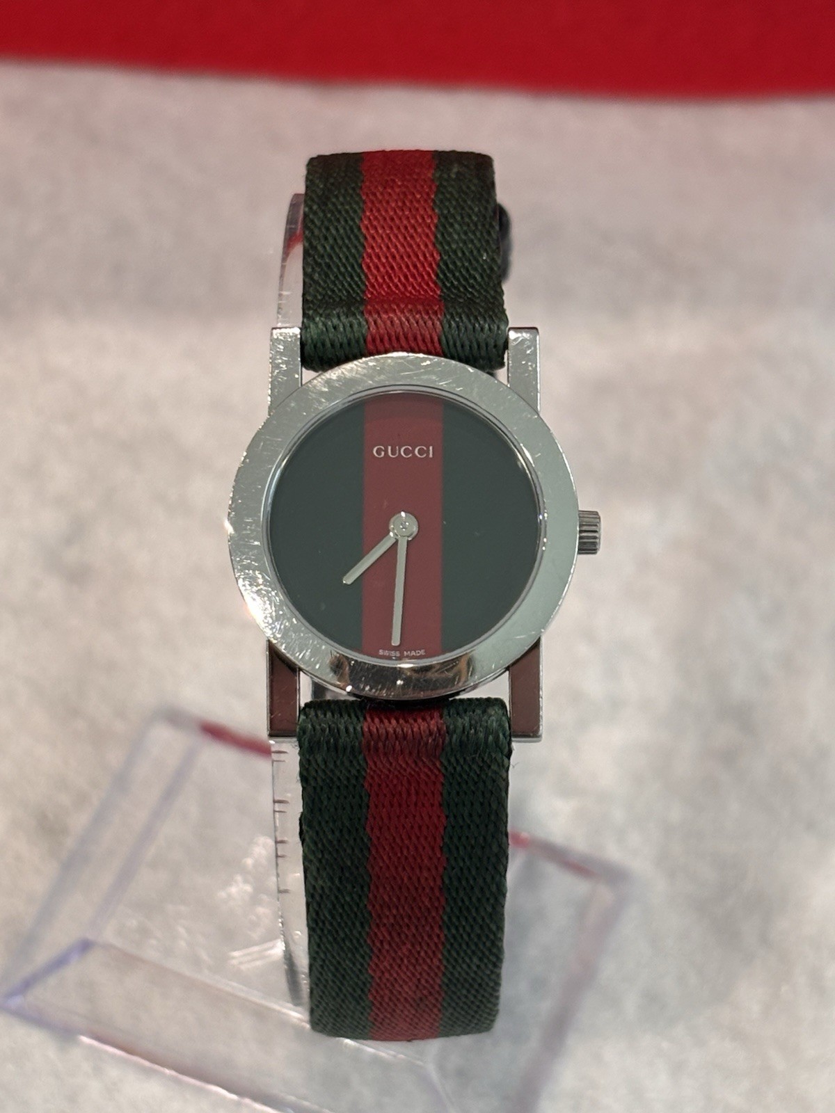 Gucci 5200L Swiss Made Quartz Analog Watch Green/Red Web Canvas-Leather Strap.