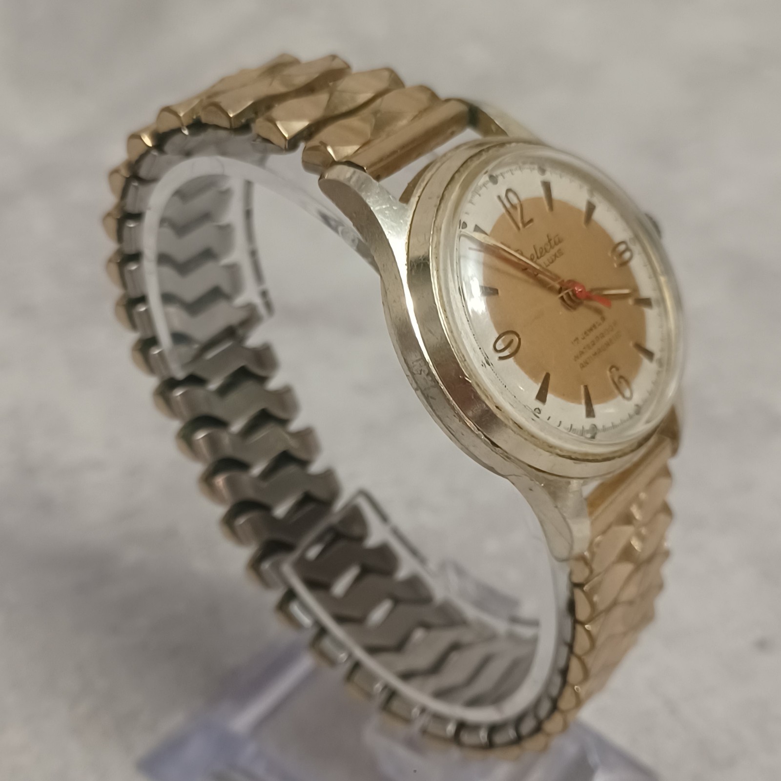 VTG Selecta De Luxe 17 Jewels Automatic Watch runs waterproof anti-magnetic