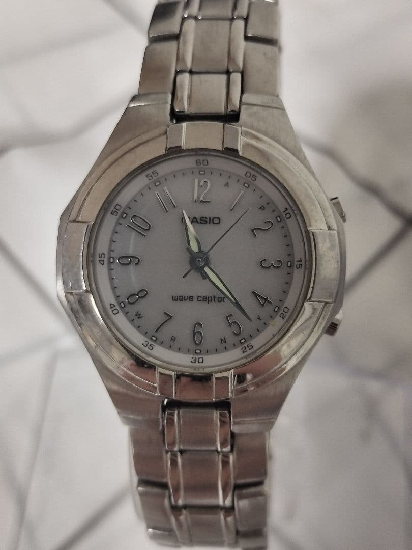 Excellent condition Casio Wave Ceptor Solar LWQ-150 wristwatch