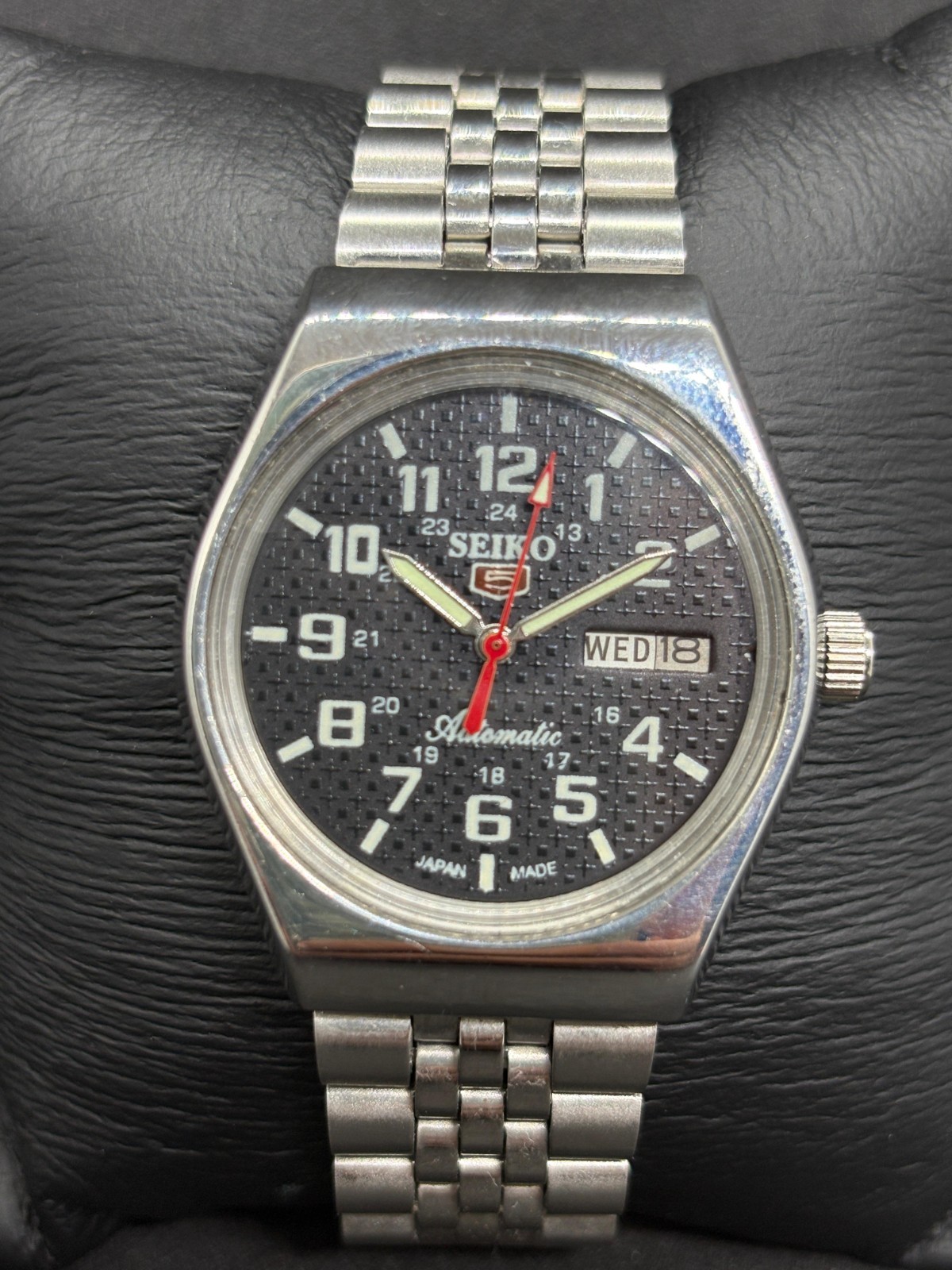 Vintage Seiko 5 Automatic Day/Date Japanese Men’s Wrist Watch