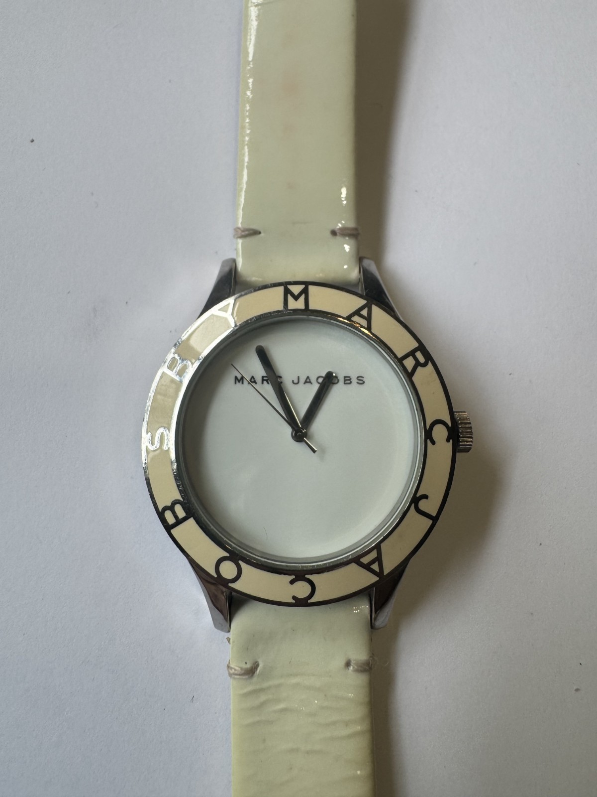 Marc by Marc Jacobs MBM1099 Women’s Watch — White Dial, Logo Bezel, 40mm