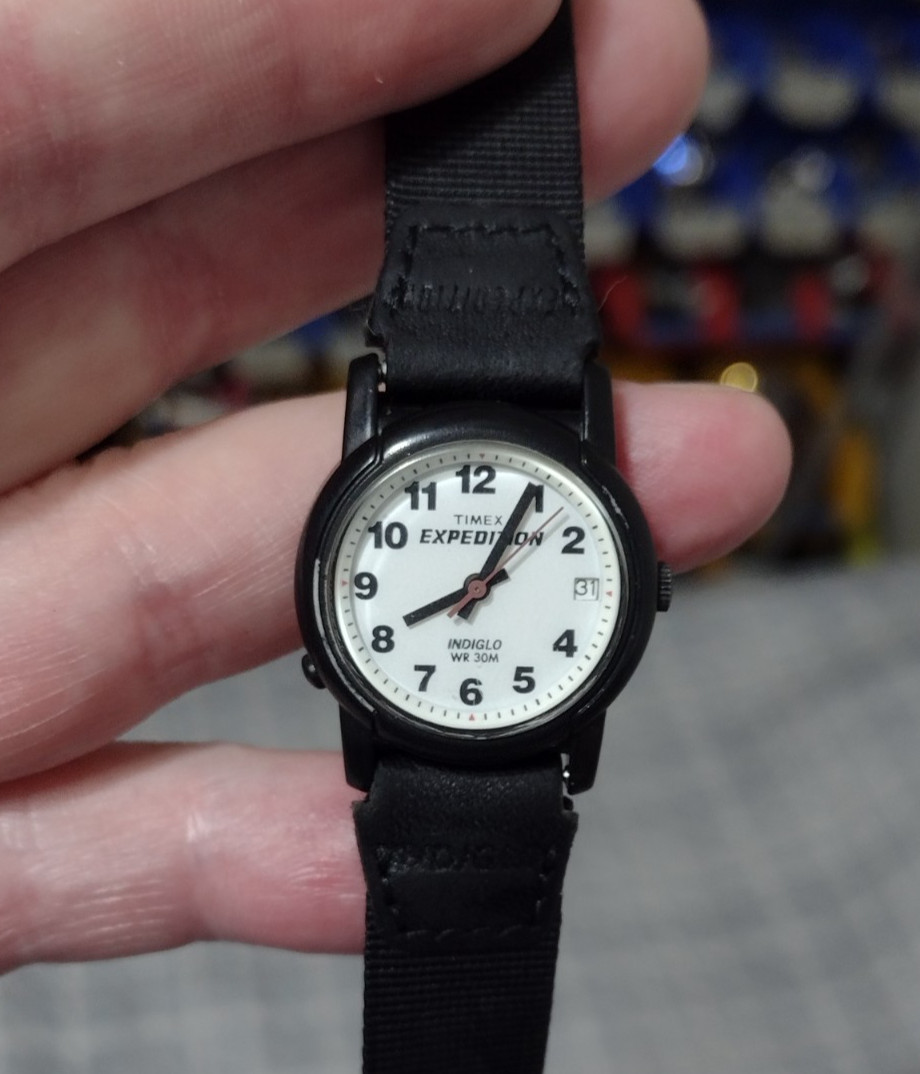 Women’s TIMEX Expedition Watch w/ Backlight & New Battery – Works Great! c216