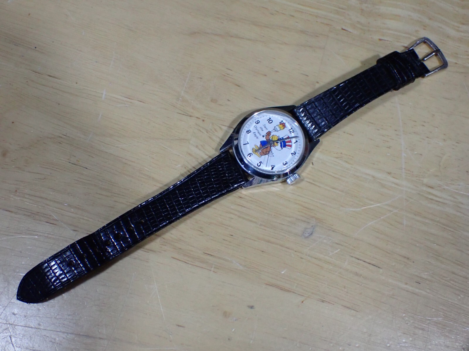 Sam the Olympic Eagle Manual Wind Wristwatch runs