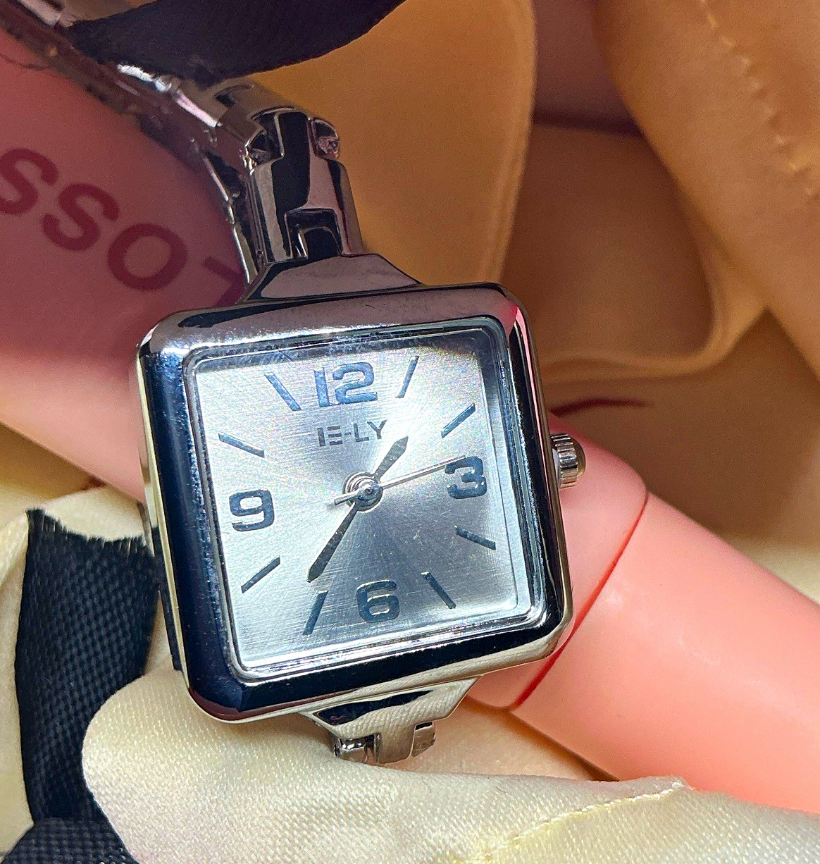 E-LY Women’s Quartz Square Analog Watch Silver Bracelet 12-Hour Arabic/Stick