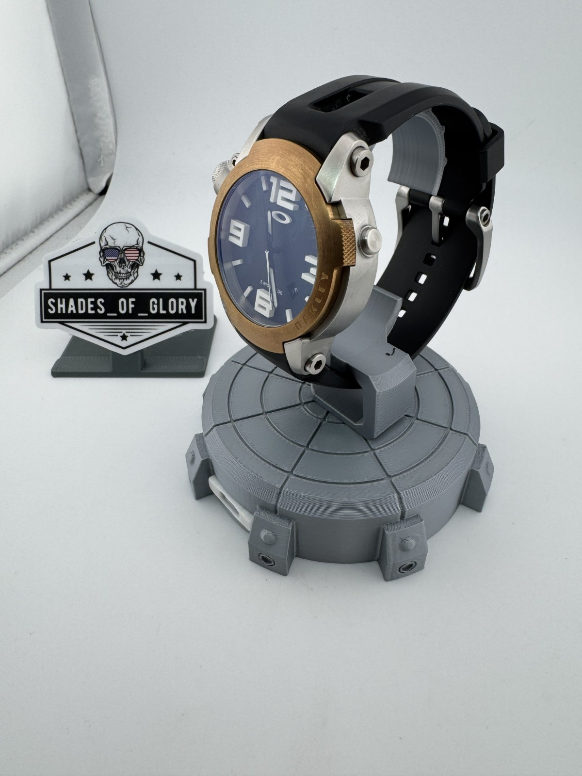 OAKLEY KILL SWITCH SILVER BLACK WHITE W/ ROSE GOLD BEZEL WATCH 26-330 AUTHENTIC