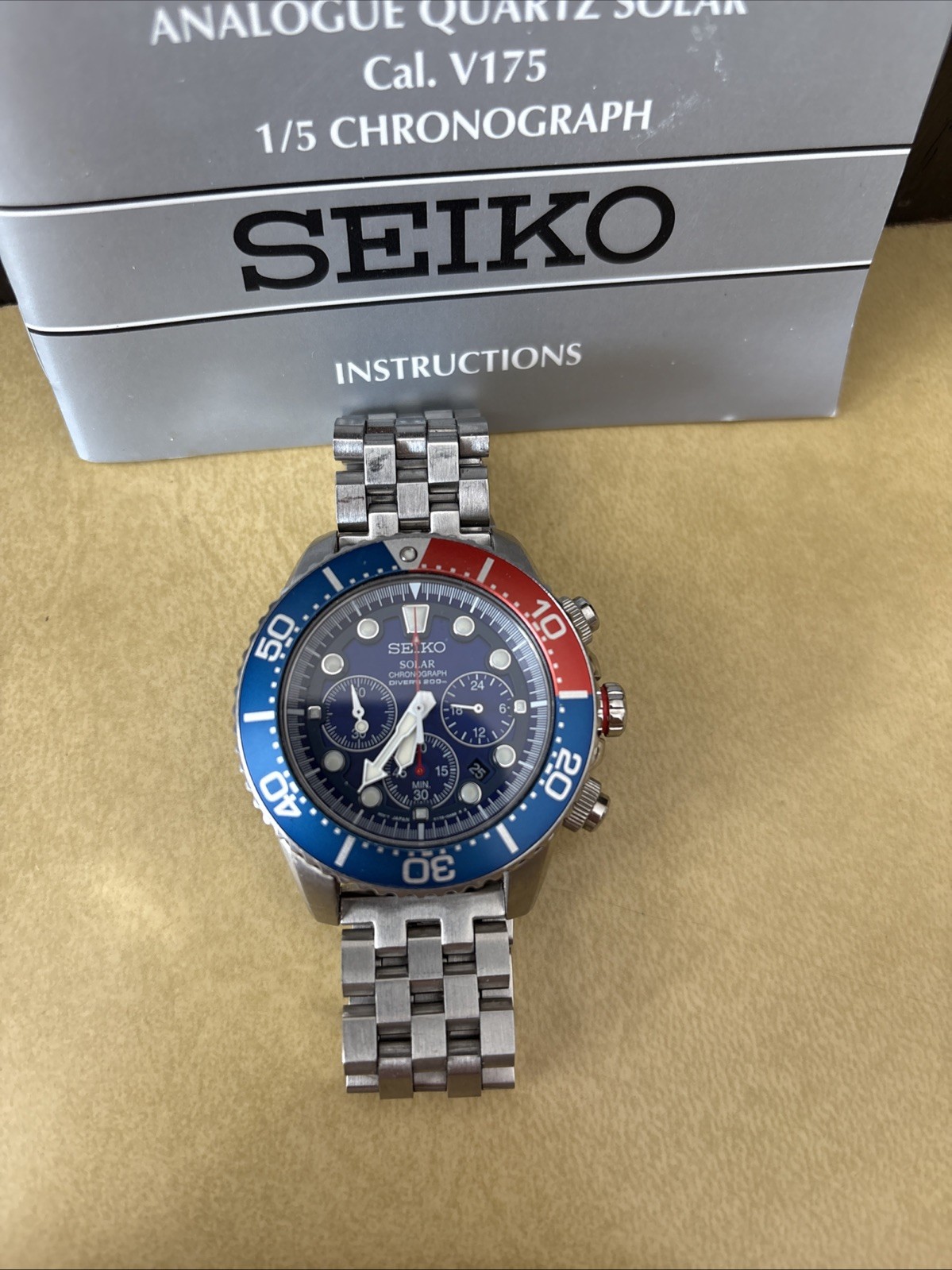 Seiko Prospex SSC017 Solar Chronograph Diver Pepsi 200M V175 Watch