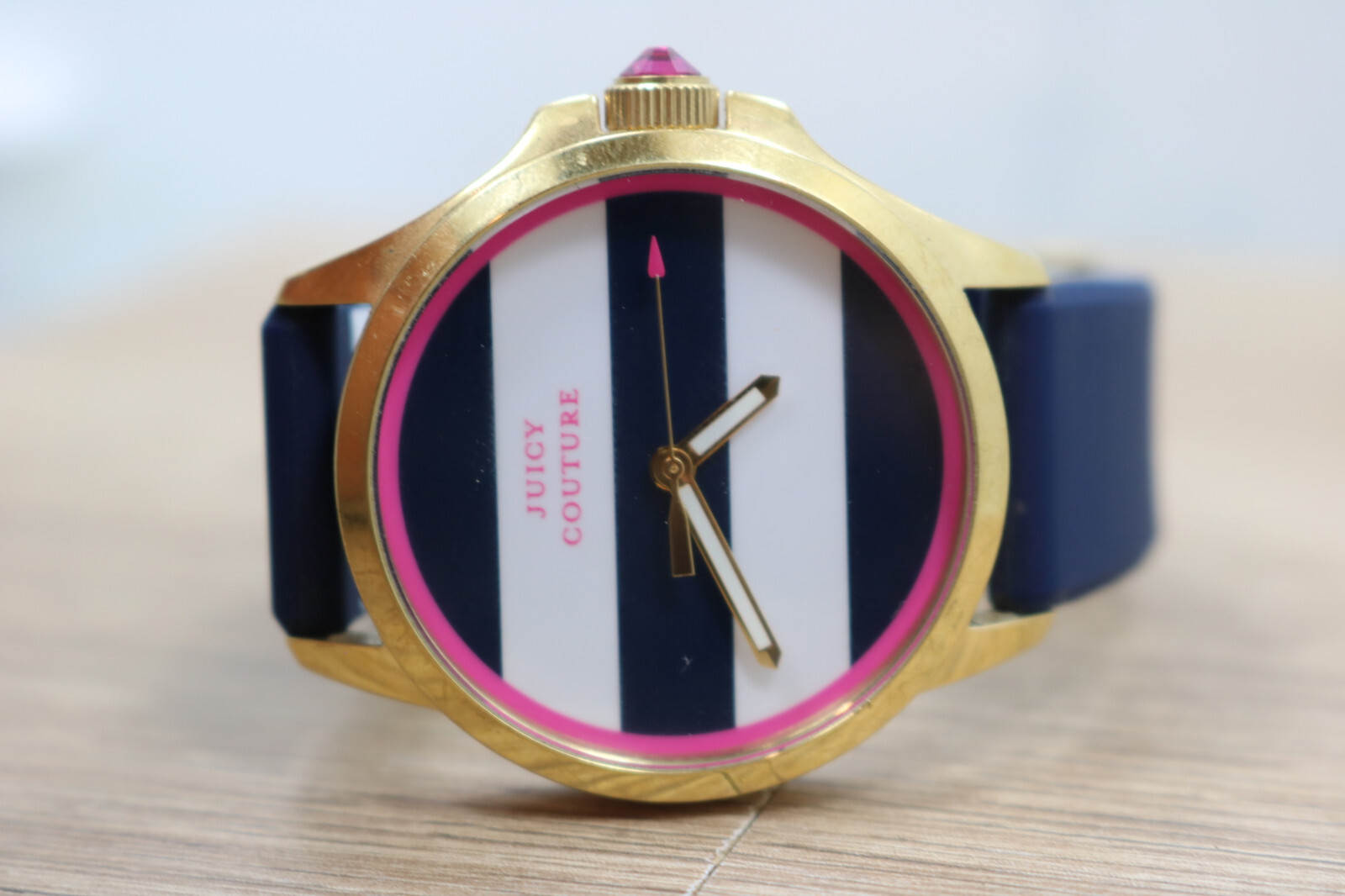 Juicy Couture Women’s Watch Navy Blue Silicone Band Stripes Pink Blue New Batt