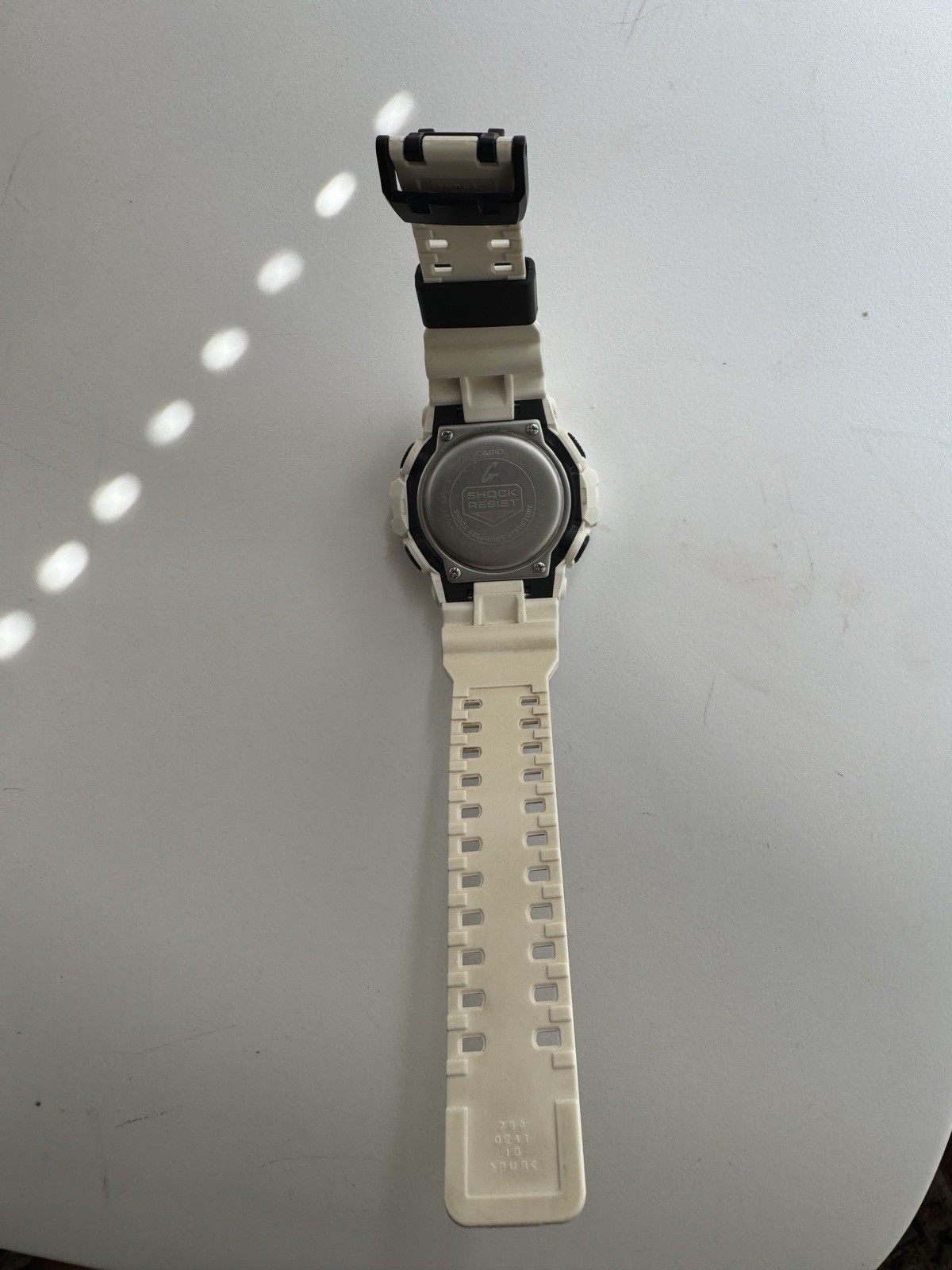 Casio G-Shock GA-700 – White