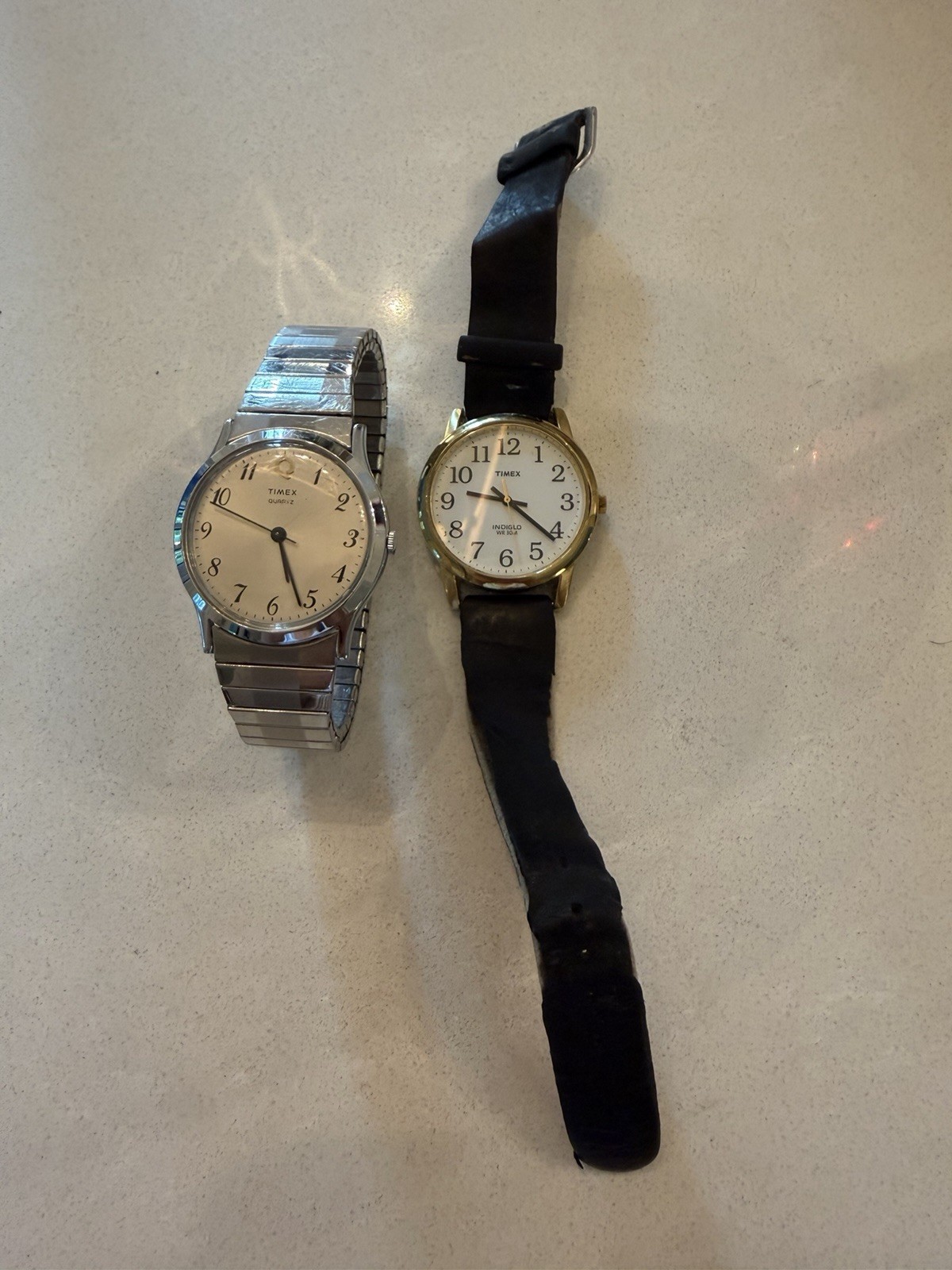 Lot of 2 Vintage Timex Quartz Watches – Silver Expansion & Gold Indiglo