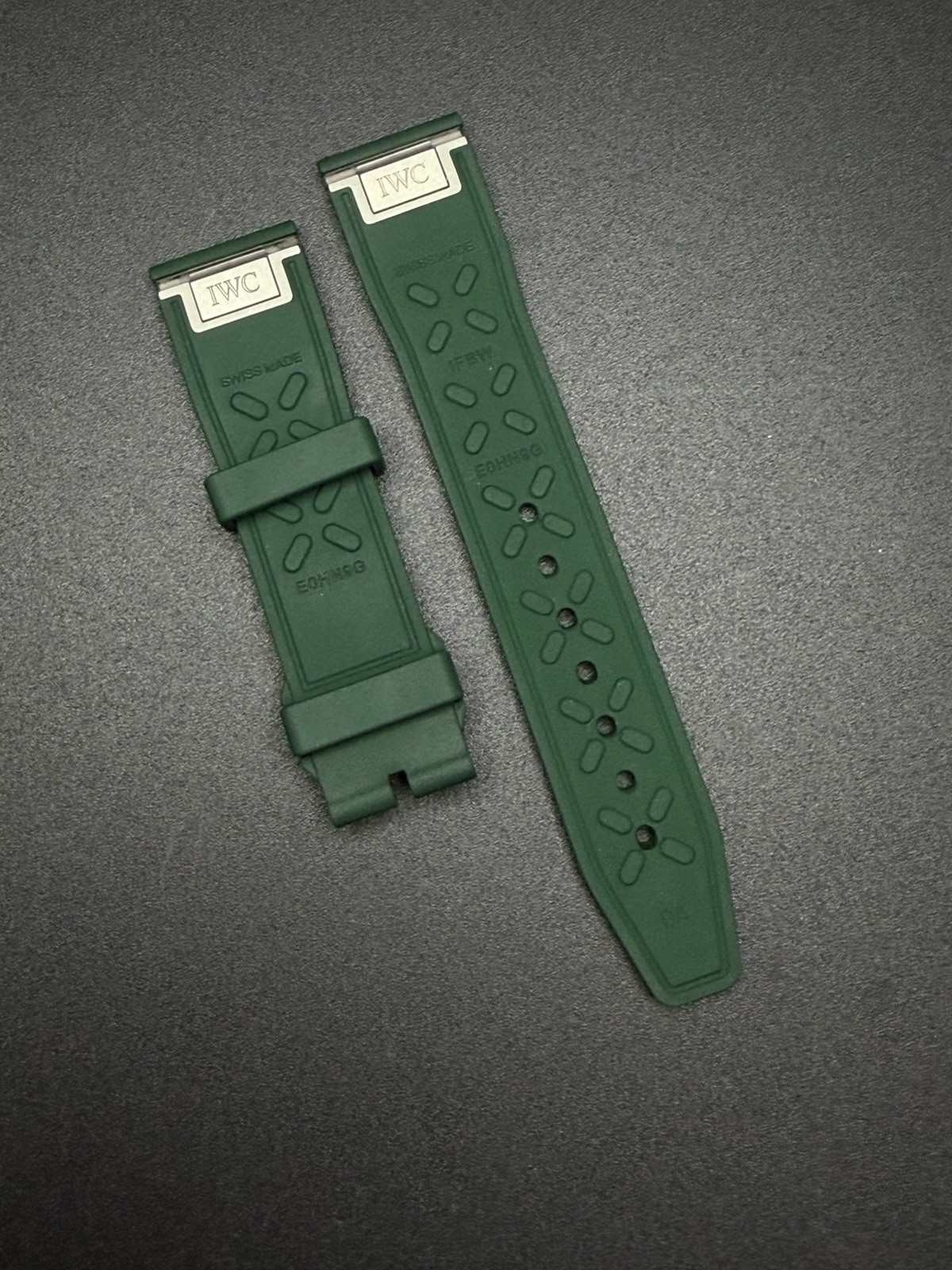 IWC Pilot Chrono Green Dial 41mm Ref. IW388103 Full Set + Extra OEM Strap