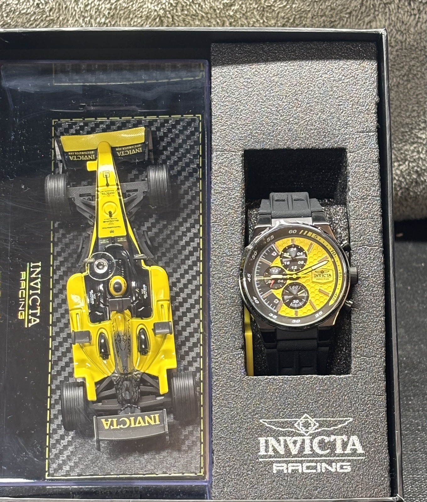 🔥Invicta Special Edition Racing Car w/Invicta Racing Champier Men’s Watch 44mm