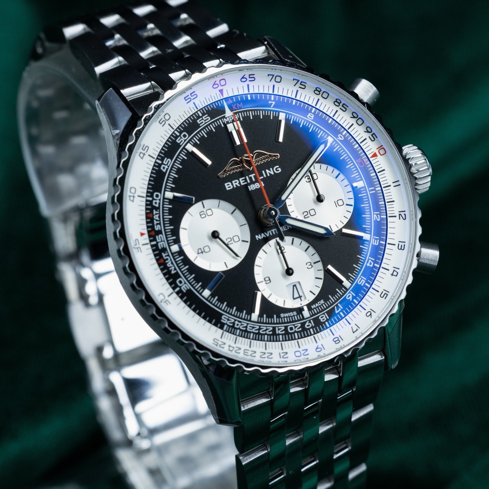 2025 NEW Breitling Navitimer AB0138 – 43mm B01 Chronograph Black Dial Steel B&P