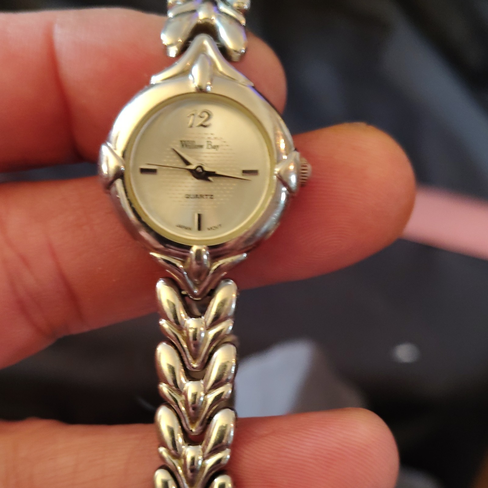 Willow Bay Women’s Quartz Wristwatch, Silver Stainless Steel Band, Jewelry Clasp