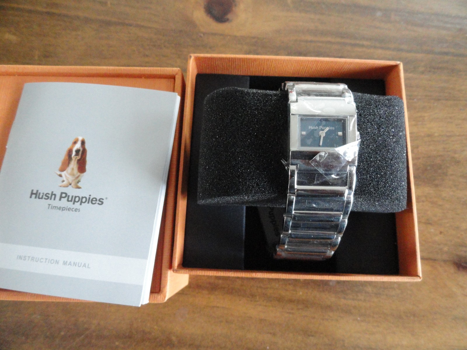 New in Box Hush Puppies Quartz Ladies Water Resistant Watch MSRP $155.