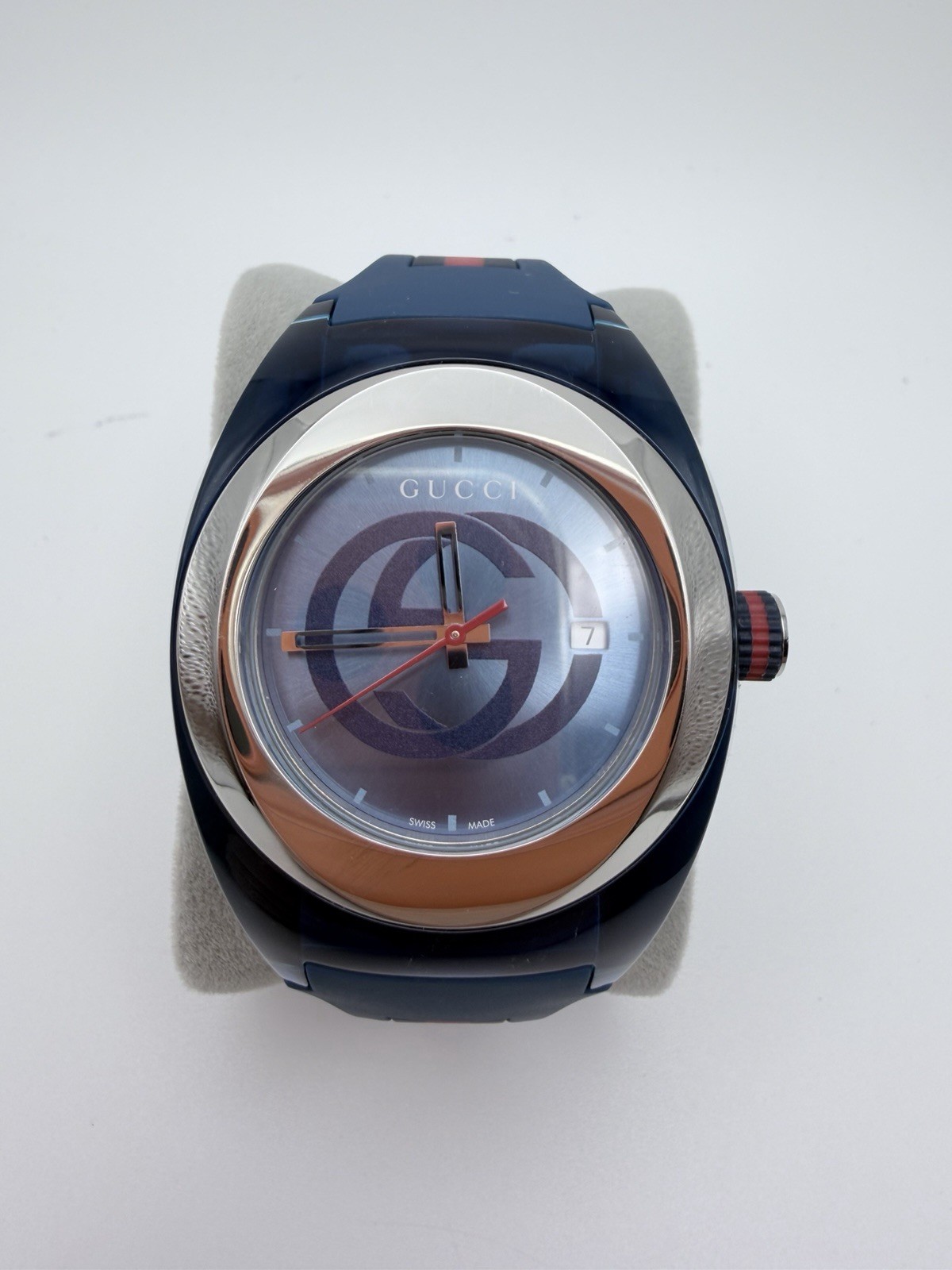 Gucci YA137104 Sync Blue Dial Silicone Strap Men’s Watch – Blue