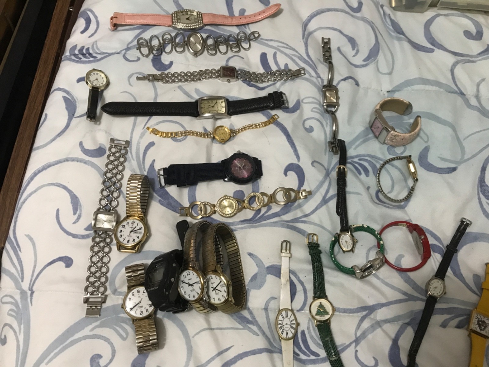 Large Lot Of 24 Men’s And Women’s WristWatches Some Branded&Names FAST SHIPPING
