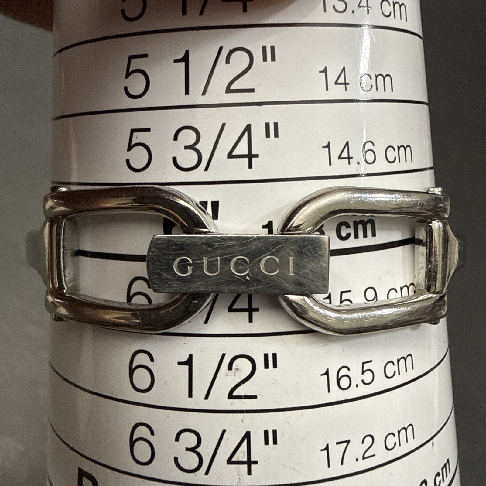 Gucci 1500L Diamond Silver Dial Bangle Women’s Quartz Watch -RUNS-PLS READ DESC.