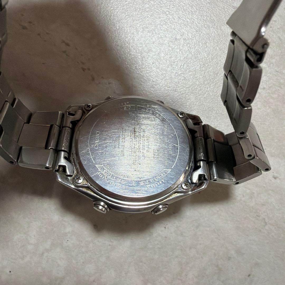 Working CASIO radio-controlled solar watch “Wave Ceptor WVQ-500DJ”